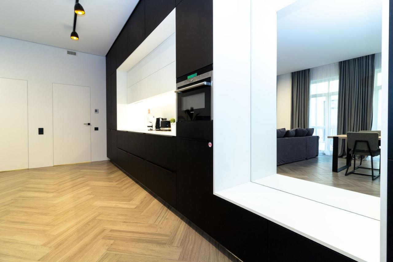 Cohost I Oldtown 60M2 Apt W-Garage Parking, Balcony & Self Check-In Аеропорт Вільнюс Екстер'єр фото