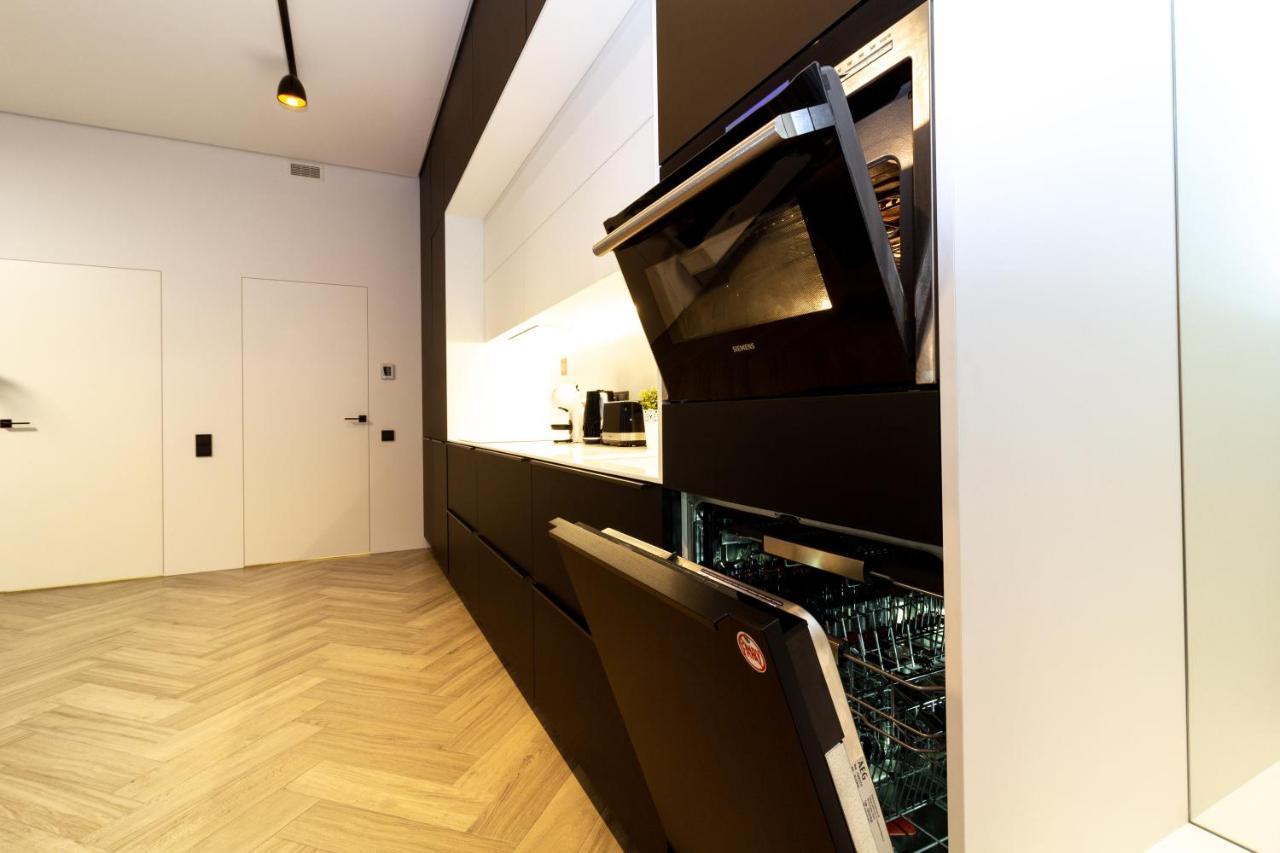 Cohost I Oldtown 60M2 Apt W-Garage Parking, Balcony & Self Check-In Аеропорт Вільнюс Екстер'єр фото