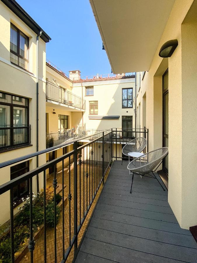 Cohost I Oldtown 60M2 Apt W-Garage Parking, Balcony & Self Check-In Аеропорт Вільнюс Екстер'єр фото