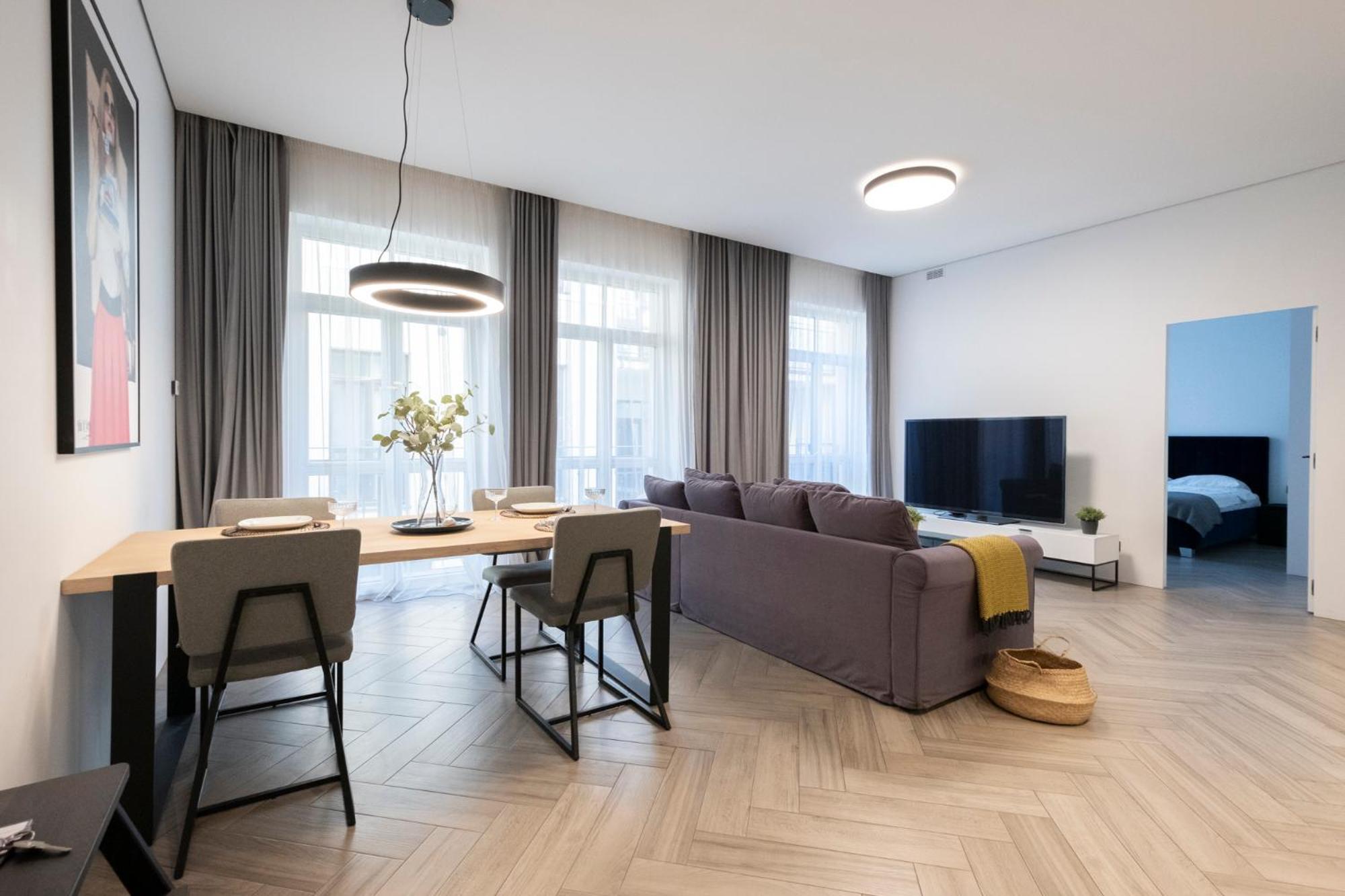 Cohost I Oldtown 60M2 Apt W-Garage Parking, Balcony & Self Check-In Аеропорт Вільнюс Екстер'єр фото