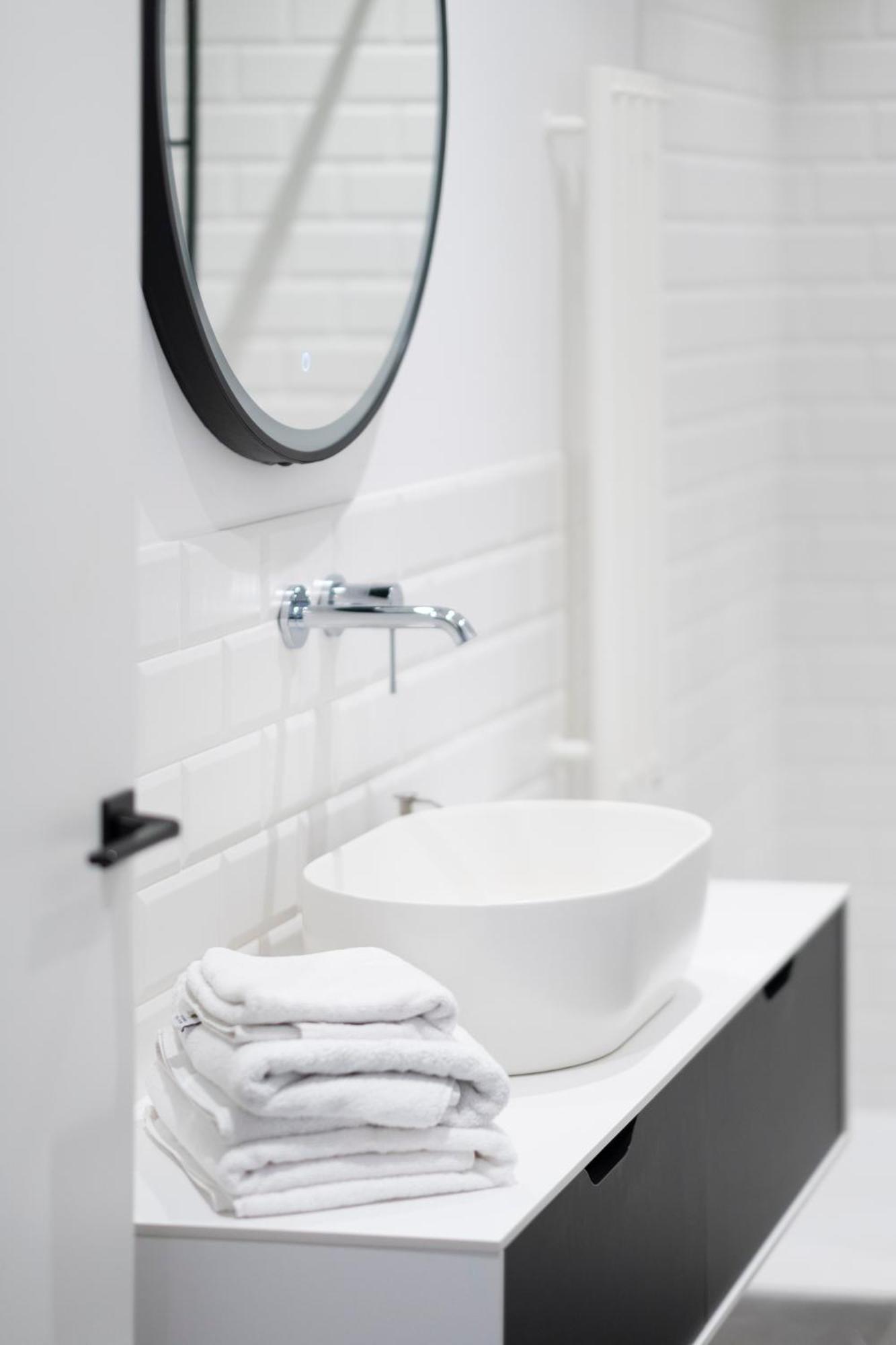 Cohost I Oldtown 60M2 Apt W-Garage Parking, Balcony & Self Check-In Аеропорт Вільнюс Екстер'єр фото
